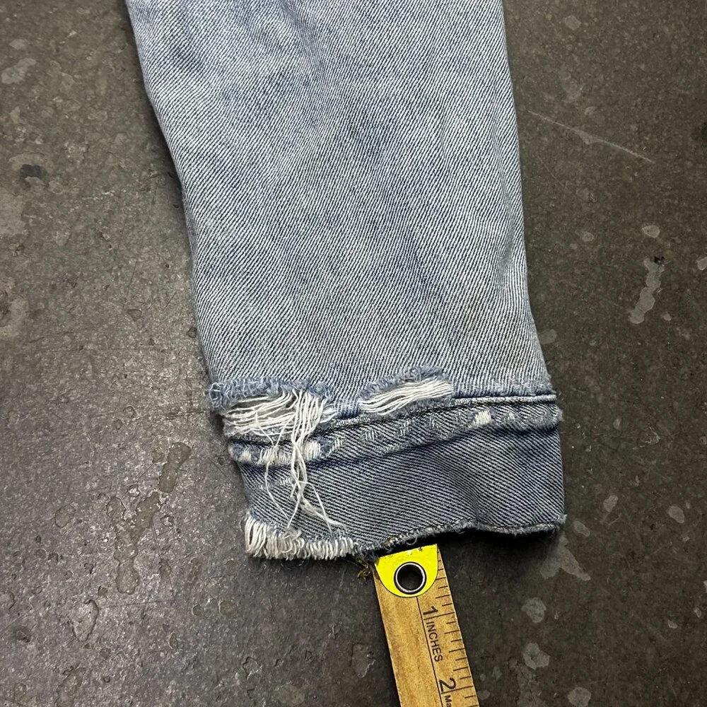 Levi’s Sherpa Lined Denim Trucker Jacket Size L Distressed Light Wash - Picture 8 of 13